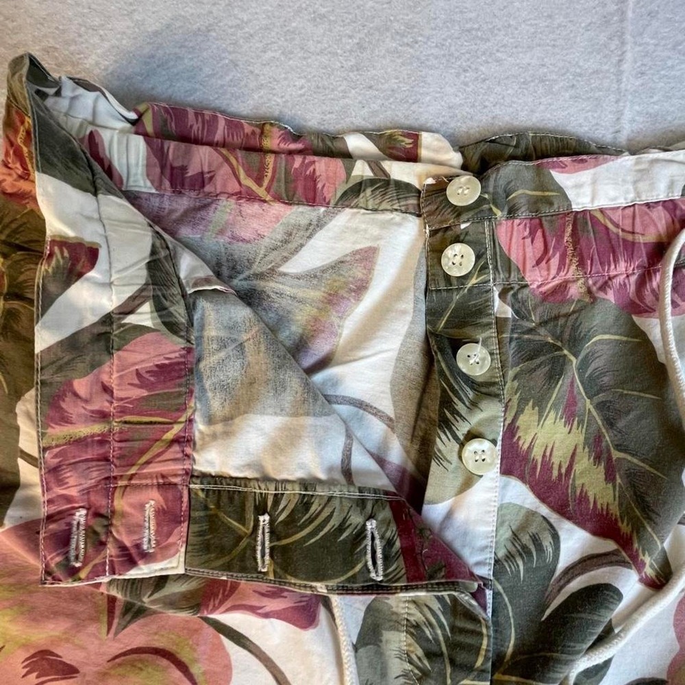 Krazy Kat cotton shorts wide leg with green and pink leaf print, size M - Picture 2 of 5